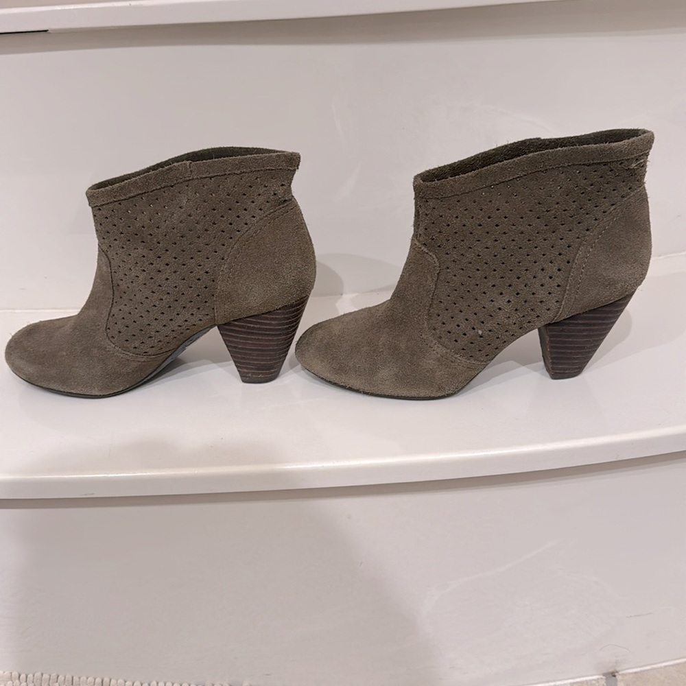 Jessica Simpson booties - Picture 6 of 6